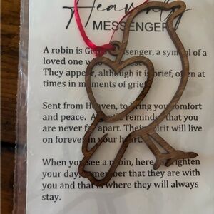 Wooden Robin Ornament with Heart